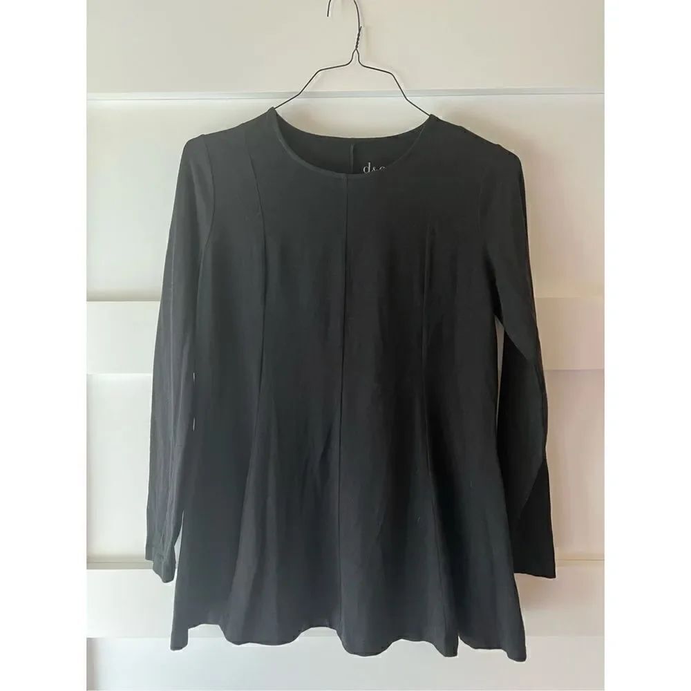 D & Co. Essentials black top tunic - Picture 2 of 8